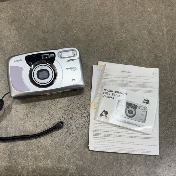 Kodak Vintage Film Camera Lot Advantix F620 T30 1600 Star 110 + Bag & Charger - Picture 4 of 15